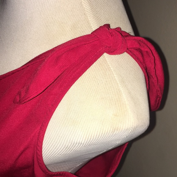 Red romper - Picture 7 of 7